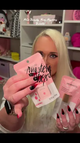 Who loves a good mystery box?! ya girl does!!!!! and @mcobeauty us released a mini mystery box which is perfect to be able to try new things out that are amazing products for very affordable!!!! #mcobeauty #mysterybox #unboxing #beautymysterybox #makeupmysterybox 