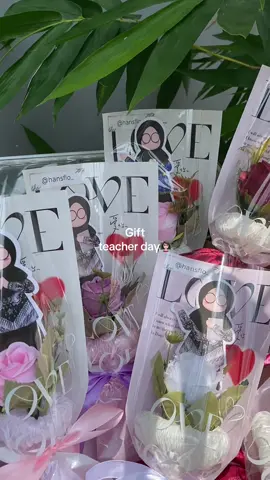 Cicil stokk🧏🏻‍♀️ 💌info pemesanan 088220568543 📍Jln di Pandjaitan no 205 Sukasari soklat subang kota  #teacherday #hariguru #harigurunasional #buketsubang #buketmurah 