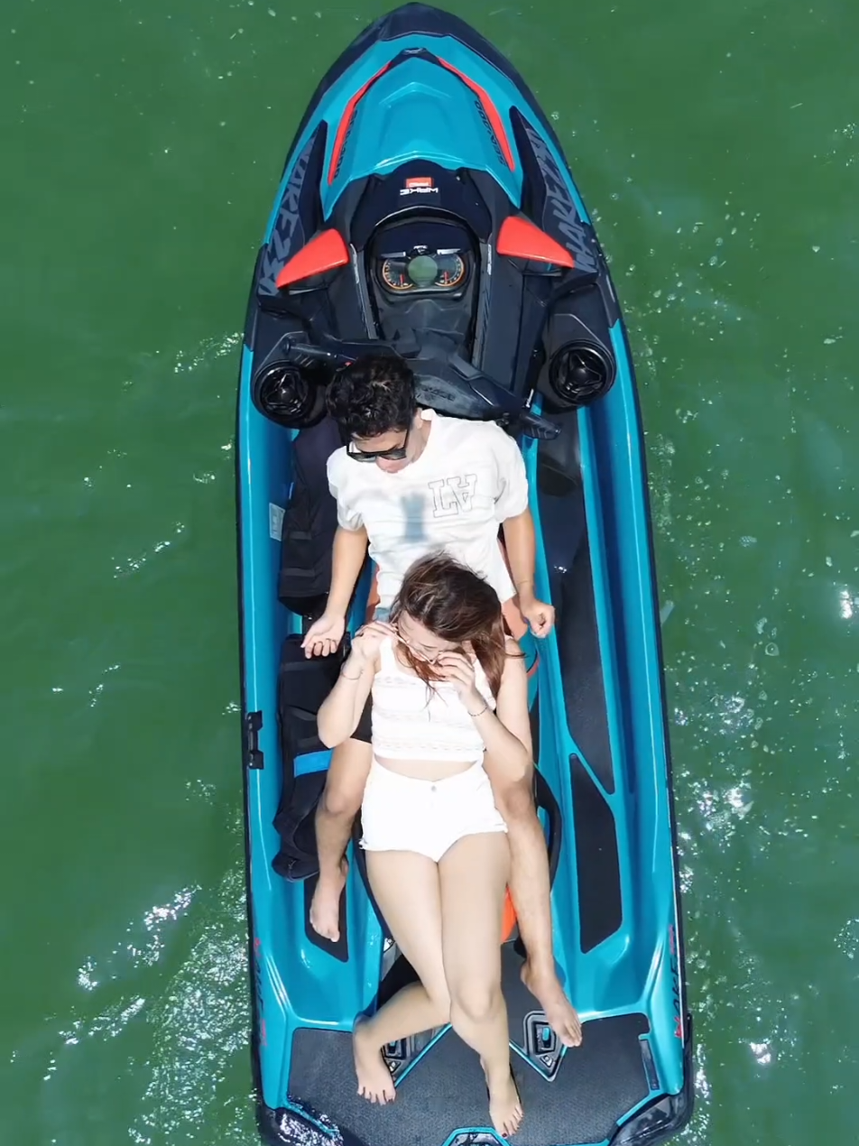 Masa sih gamau nyobain , gasken yang mau boking  #pangandaran #jetski  #pantaitimurpangandaran  #pangandaranbeach  #jetskipangandaran 