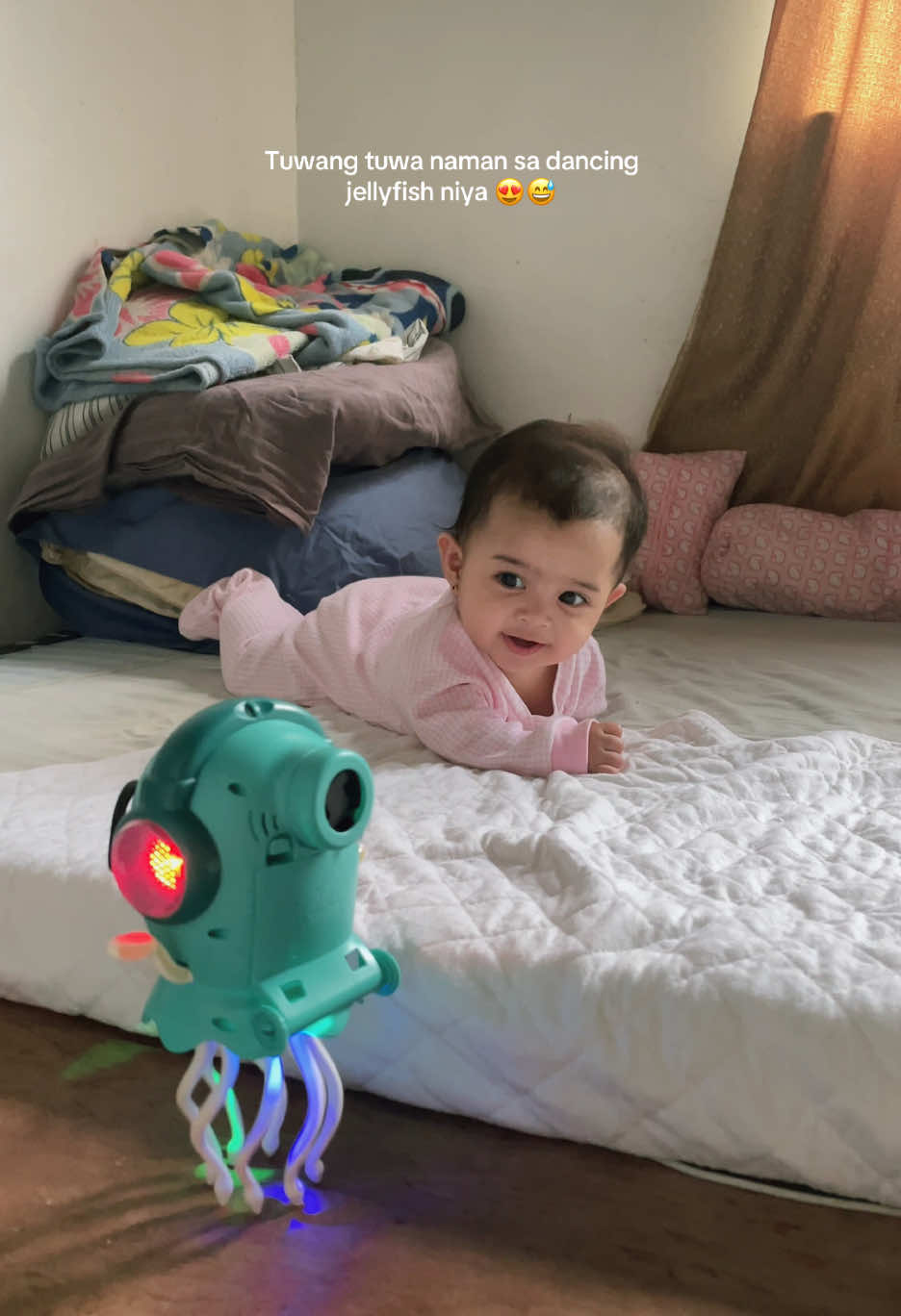 Hahaha enjoy na naman ang baby ko sa tummy time niya dahil sa dancing jellyfish na to 😍😅 bilhan nyo na din mga little one nyo mi! 😍 Dancing jellyfish Dancing jellyfish toy Dancing jelly fish Dancing squid Dancing squid toy Baby tummy time toys Baby tummy time Sensory toy Developmental toys for kids Baby toy Toys for baby Toys for 6 months old Toys for babys 4 months old toys Toys for kids Tummy time 2 months old Tummy time 1 month old Tummy time 3 month old Tummy time toy #tummytime #babiesoftiktok #4monthsold #toysforbaby #dancingjellyfish  