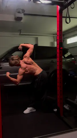 Biggest back for a 15yr old?  #davidlaid #gym #leanislaw 