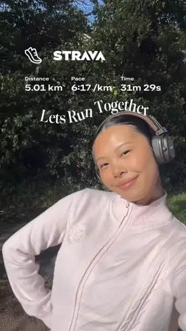 Your motivation for the day! Lets run together🥰  My Holy Grails for running👇🏼 @marshallheadphones  @Strava  @New Balance  @Gymshark Women  #runtok #Running #runninggirl #motivation #5K 