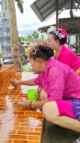 #วันนี้วันพระ#น้องๆสาธิตทองจันทร์#ทำบุญตักบาตรที่วัดธงชัยศรีอำนวย ค่ะ