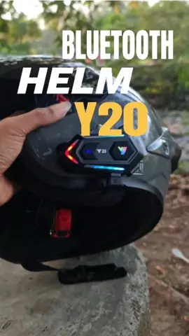 Bluetooth Helm Y20 ini RGB nya mantul abis bro. #intercomhelm #intercom #bluetoothHelm 
