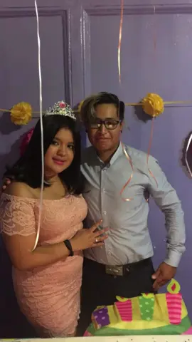 Feliz aniversario mi amor. 8 años casados. Y mucho años más que nos  falta…. Te amo. Eres mi todo (mi roca, mi paño de lágrimas, mi terapeuta, mi cofidente, mi dolor de cabeza jejeje y mucho más)  #happyanniversary #8yearstogether #8yearsmarried #parati #foryoupage 