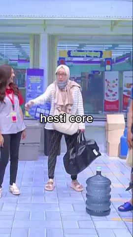 Empok hesti ada aja kelakuannya 🤣🤣😭#hestipurwadinata #foryoupage #mentalitycore #masukberanda #viraltiktok2025 