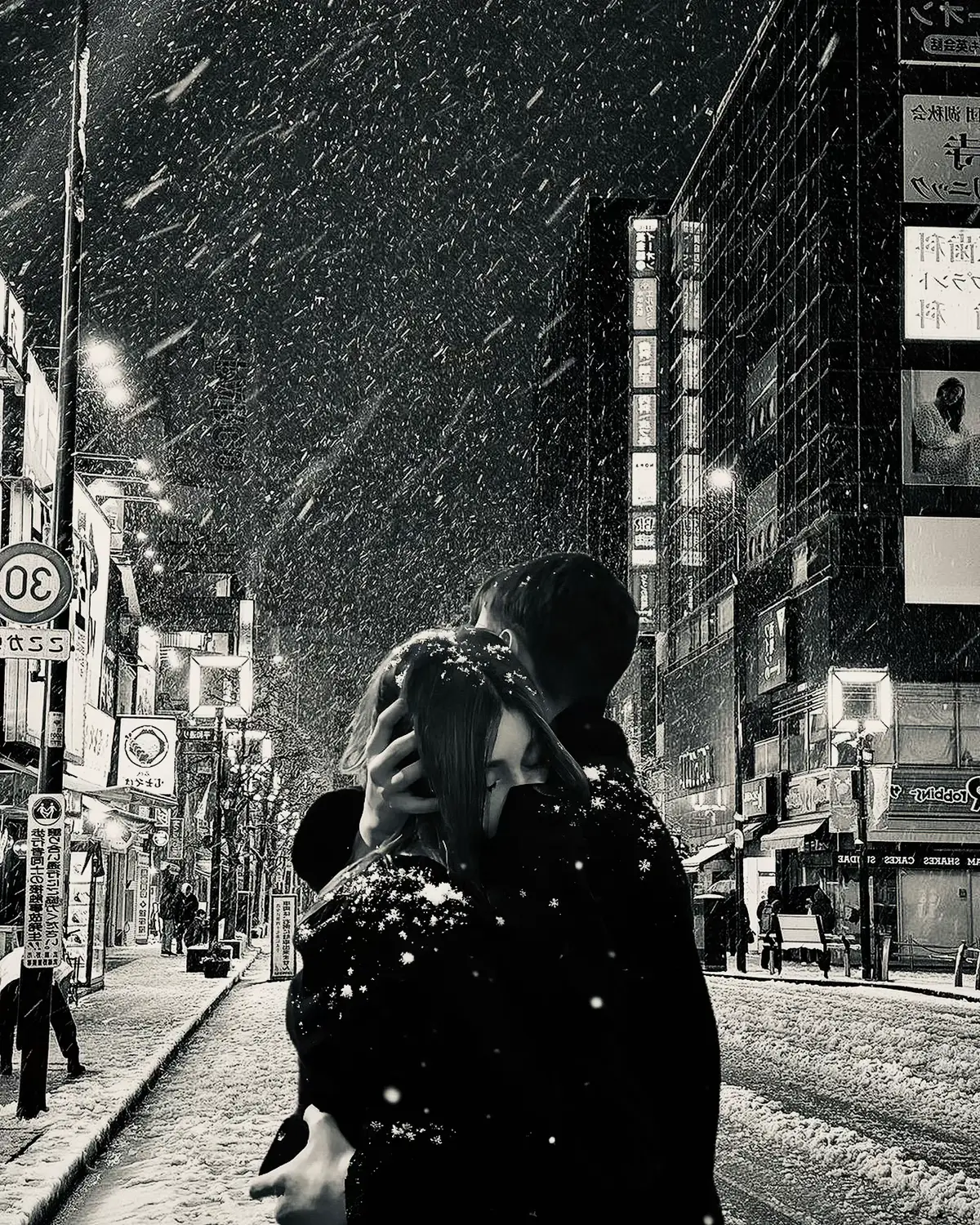 “冬天本是寒冷的，但自从有了你，我才明白刺骨的风只是让我们靠近的理由。在季节的颤抖里，我们的爱情却炽热燃烧，把每一个冰冷的瞬间都化成甜蜜而难忘的回忆。”