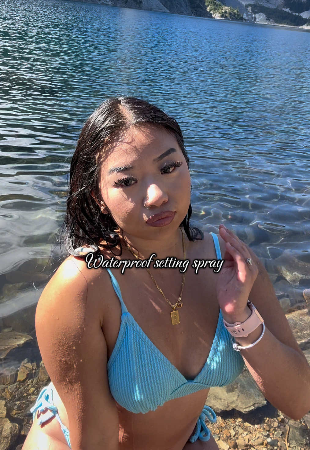 The only thing that really moved was my eyebrows but everything else stayed intact and i loved how much my makeup stayed on throughout this 2 hour hike up and while swimming  #wa #carslan #hike #waterproofmakeup 