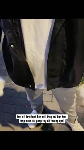 Điều đó khiến tôi cảm thấy vô cùng ấm áp #gangtaymeo #gangtayhongon #quatangbangai #dethuongmuonxiu #cute 