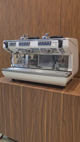 ☕️ FOR SALE! ☕️ ✨️Simonelli Appia life 2gr(second, like new) 💸 Price: 5X.XXX.XXX  Need more info? Reach us via: 📘 FB: Arabasta CoffeeMachine 📸 IG: @arabasta.coffeemachine 📱 WA: +62 851 2619 2403 🎵 TikTok: @arabasta.coffeemachine  📍 Cipondoh, Tangerang  #jualmesinkopi #jualmesinkopitangerang #jualmesinkopijakarta #mesinkopi #mesinkopibekas 