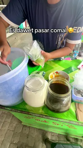 Legend bgt oiii langganan dari aku masih TK harganya 4rb skrg udah 6rb😅 soal rasa jangan diraguin lagi sobat jajan😁#kulinertiktok #fyp #jajancomal 