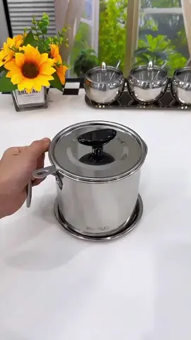 Wadah saringan minyak goreng. #wadahsaringanminyak #wadahminyakgoreng #wadahminyak #tempatminyakgoreng #botolminyakgoreng 