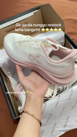 #runningshoes #sepatu #sepatuwanita 