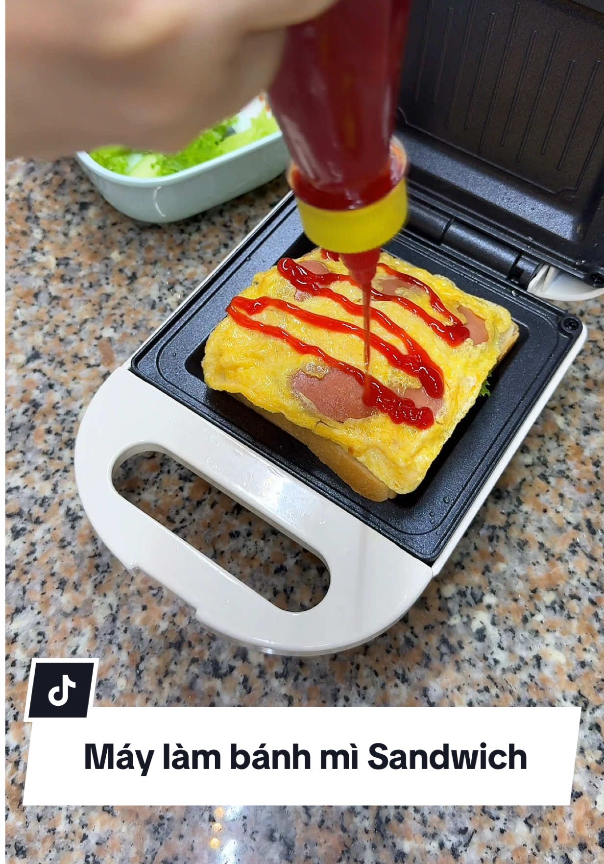 Mua máy này về làm bánh cho con đi học, cho chồng đi làm tiện lắm luôn nha #maylambanhsandwich #maylambanh #maylambanhkep #maynuongbanhmi 