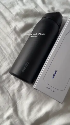 cmon guyss owala ni siapa je tak fall in love 🖤✨ #owala #owalawaterbottle #owalafreesip #tumbler #owalatumbler 