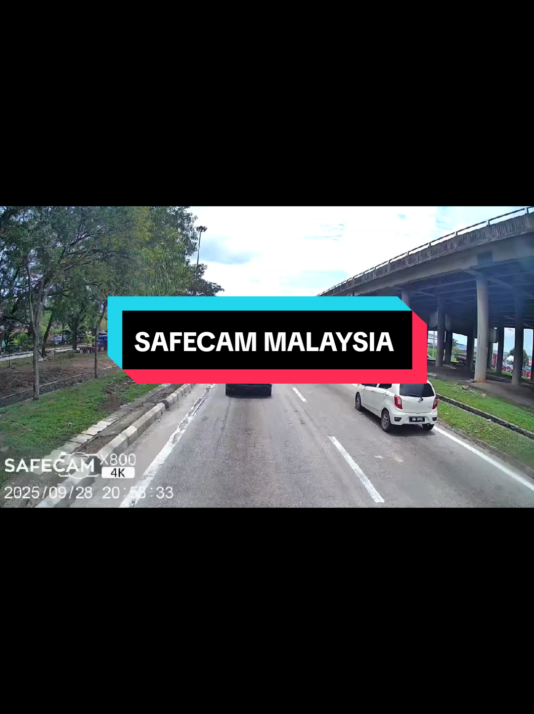 zaman sekarang ni hampir semua orang ada dashcam tauu ! sebab penting ! korang yang belum ada lagi tu wajib beli ! paling best dengan bajet boleh ambil x300 . Safecam ni ada fungsi rekod 24jam jgk tau . #safecam #dashcam #dashcamvideos #bahaya #abanglori 