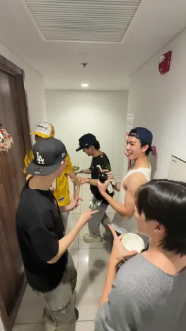 Gặp nhau rồi thật khó lìa xa kkk @Jaysonlei @RIO vừa lấy vợ 💍 @LOHAN @CODYNAMVO #anhtraisayhi2025 #sogood #hainam 