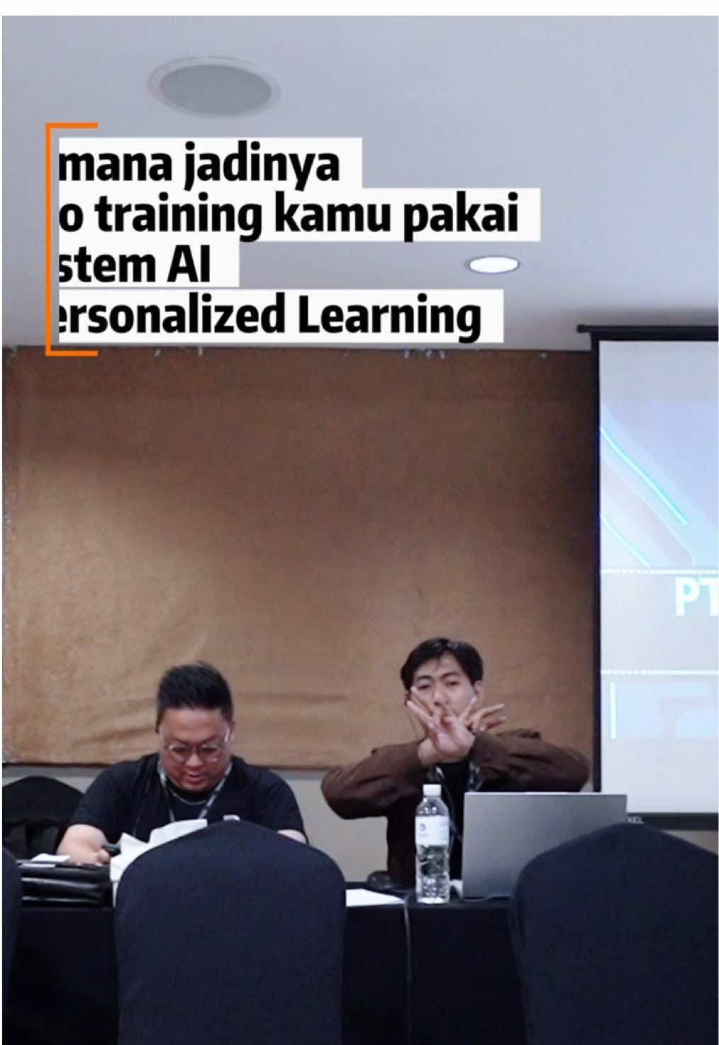 Bagaimana jika tim Anda bisa bekerja lebih cerdas, bukan hanya lebih keras? Melalui training Bercolaborasi dengan AI, karyawan belajar memanfaatkan teknologi untuk meningkatkan produktivitas & inovasi. 🚀 Saatnya perusahaan berinvestasi pada skill masa depan. #xybca #training #fypシ゚ #fyppage #fyp 