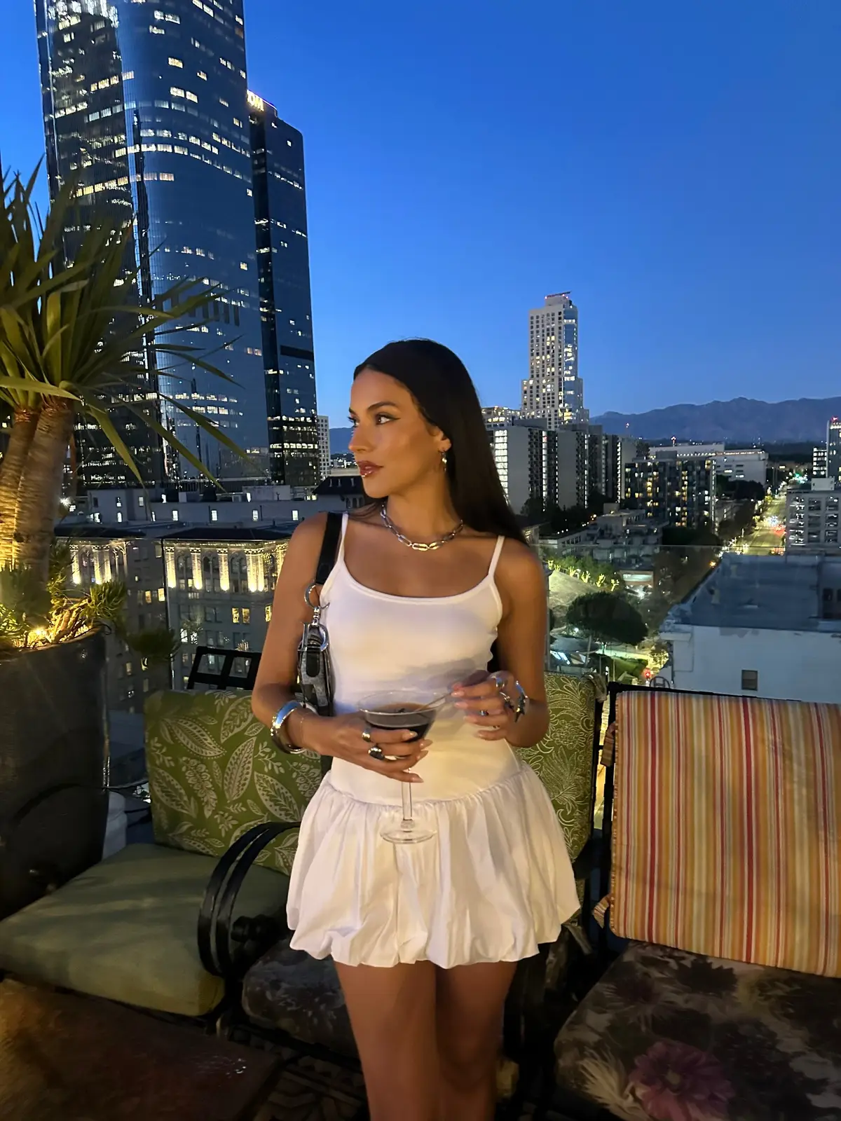 you can always catch me on a rooftop 💞 #falloutfit #whitedress #losangeles #rooftop #pinterestgirl 