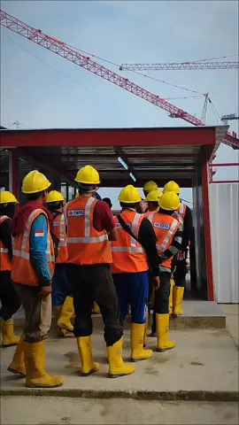 pesona helem kuning #scaffolder #kuliproyek👷🏼 #helemkuning_imip👷🥰 