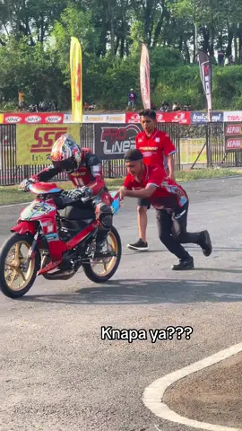 FINAL BBK 2TAK UNDERBONE 130cc EXPERT SIRKUIT MIJEN SEMARANG.GAGAL START APA YG TERJADI DENGAN MOTOR WAWAN WELO... #lfn #roadrace #underbone #sirkuitmijen #balap #video #fyp 