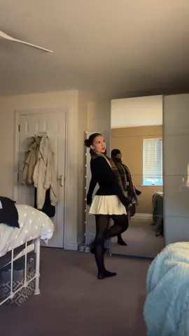 #foryoupage #autumnoutfits #outfitinspo #outfits #sixthformoutfits 