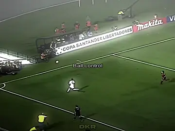 Best control.🤔☠️ #foryoupage #viralvideo #footballtiktok #Soccer #foryou 