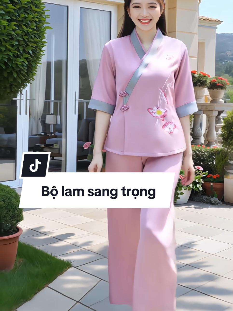 Bộ lam đi chùa sang trọng quý phái, thêu hoa sen tinh tế, chất lụa tuyết mịn màng cho chị em #bododichua #bodoluacaocap #bodolam #dolamdichua #xuhuong 