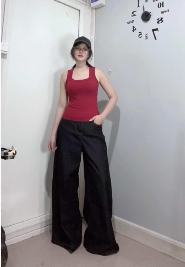 ‼️PANTS FOR TALL GIRLIES‼️First time ko lang makahanap ng ganitong legit na wideleg pants🥹 tapos ang mura pa!!  For ref: H: 5’5 W: 26-27 S: Small Color: Black pero suggest ko kung gusto nyo hanggang ankle yun pants go for xs if same tayo ng size kasi ang haba nya talaga🥹#fyp #outfitcheck #widelegpants #TikTokFashion #pants 
