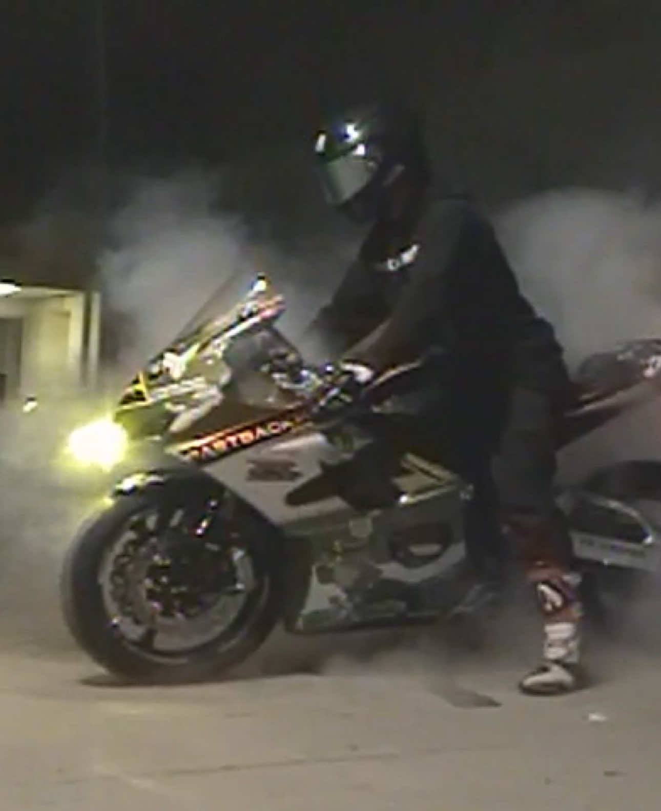 ImSippinTeaInYoHood #motorcyclesoftiktok #gsxr #zx6r #fyp #blowthisup  @mow_mowslow & trackbikemotion on IG