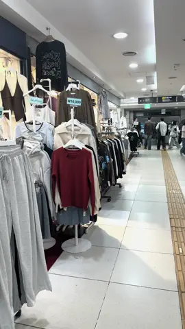 Hàng về nhiều mà lười đăng mẫu🫩#지하쇼핑명동역 #myongdong #할인 