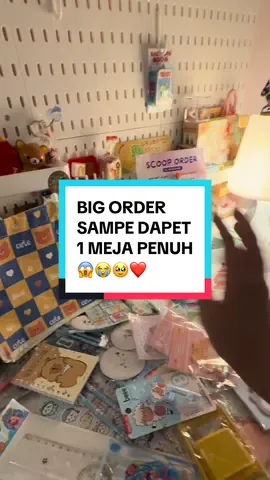 ORDERAN TERBESAR AKUU DARI KAKAK @Fatih❄️ 🫶🏻😭😭😭 Makasih banyakkk kakak Fatihh udah borongg scoop order di akuu. Semoga ka Fatih suka dan lancar selaluu rezekinyaa!!✨🥰🙏🏻 Semangat sekolahnya kakk 😆❤️ #scooporders #rubidubitubi #mysteryscoop #packingorders #serokmanikmanik 