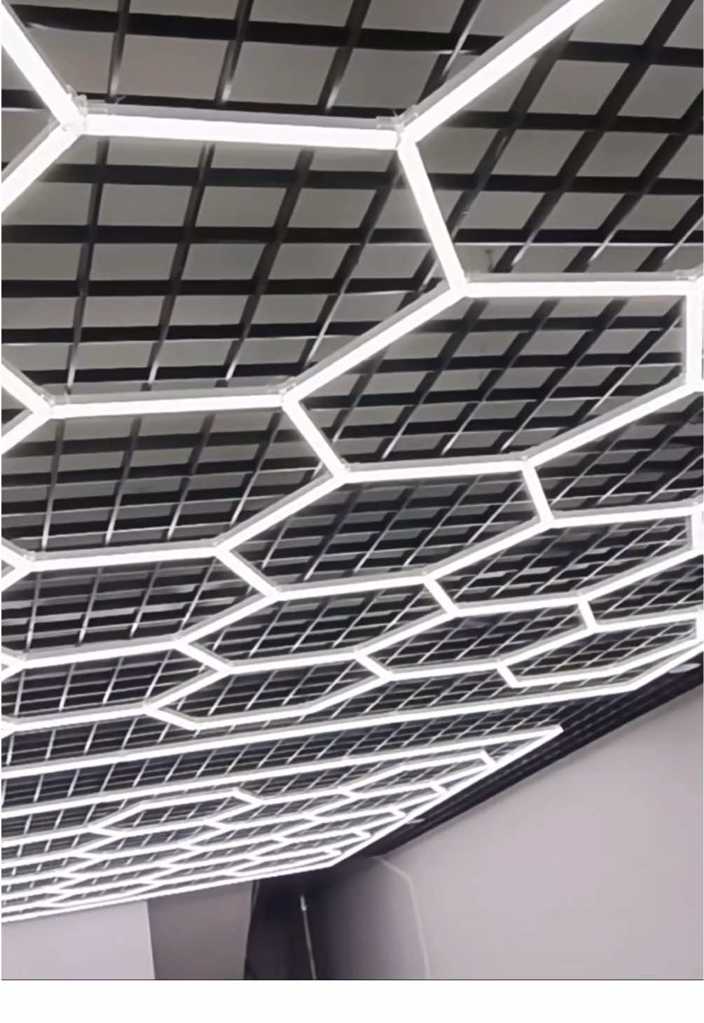 ไฟรังผึ้ง LED ไฟเพดาน ความสว่างสูง ประหยัดพลังงาน กันน้ำกันชื้น ติดตั้งง่าย ##ไฟรังผึ้ง#ไฟLED #tiktokshop #tiktok #เปิดค่าการมองเห็น 