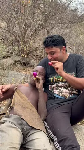 “Trumpet toy = instant comedy 🎺😂” “Playing with trumpet toy with Gingidaa 😆 At first he was like ‘what is this thing?!’ 🤨 but later he couldn’t stop laughing and found it awesome 🎶🤣.” #HadzabeTribe #TribalLife #AfricanCulture #HunterGatherer #funnymoments 