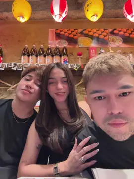 sa japan na kami titira 😭 @daniel :) @mr.blinkglow 