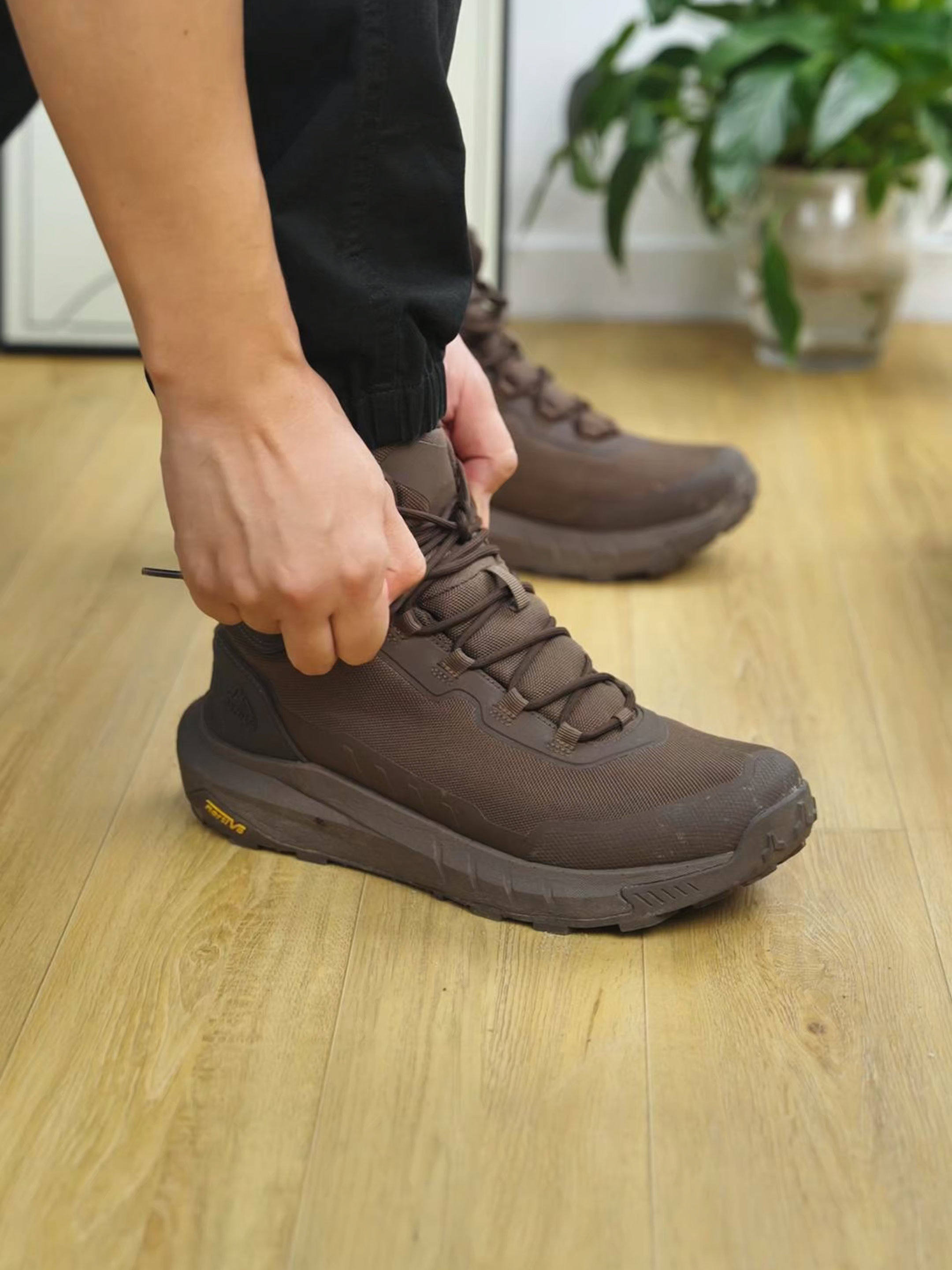 Estas botas tácticas Nortiv 8 están diseñadas para resistirlo todo: ✅ Punta reforzada contra impactos ✅ Suela antideslizante y duradera ✅ Ultraligeras e impermeables ✅ Interior acolchado y plantilla suave para largas jornadas de pie Perfectas para trabajo, actividades al aire libre o uso diario 💪.