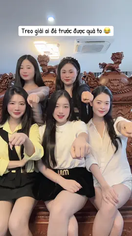 Đoán xem ai sẽ là người nhận quà haha @Nguyễn Hà Thu (mẹ Leo) @Minh Châu @Bình Anh Vlog @Hoàng Thảo Family #thanhhuyenboutique #hoisovo 