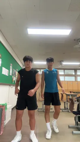 요즘 무슨 챌린지가 유행이야? #fyp #추천 #10 #축구부 #운동부 
