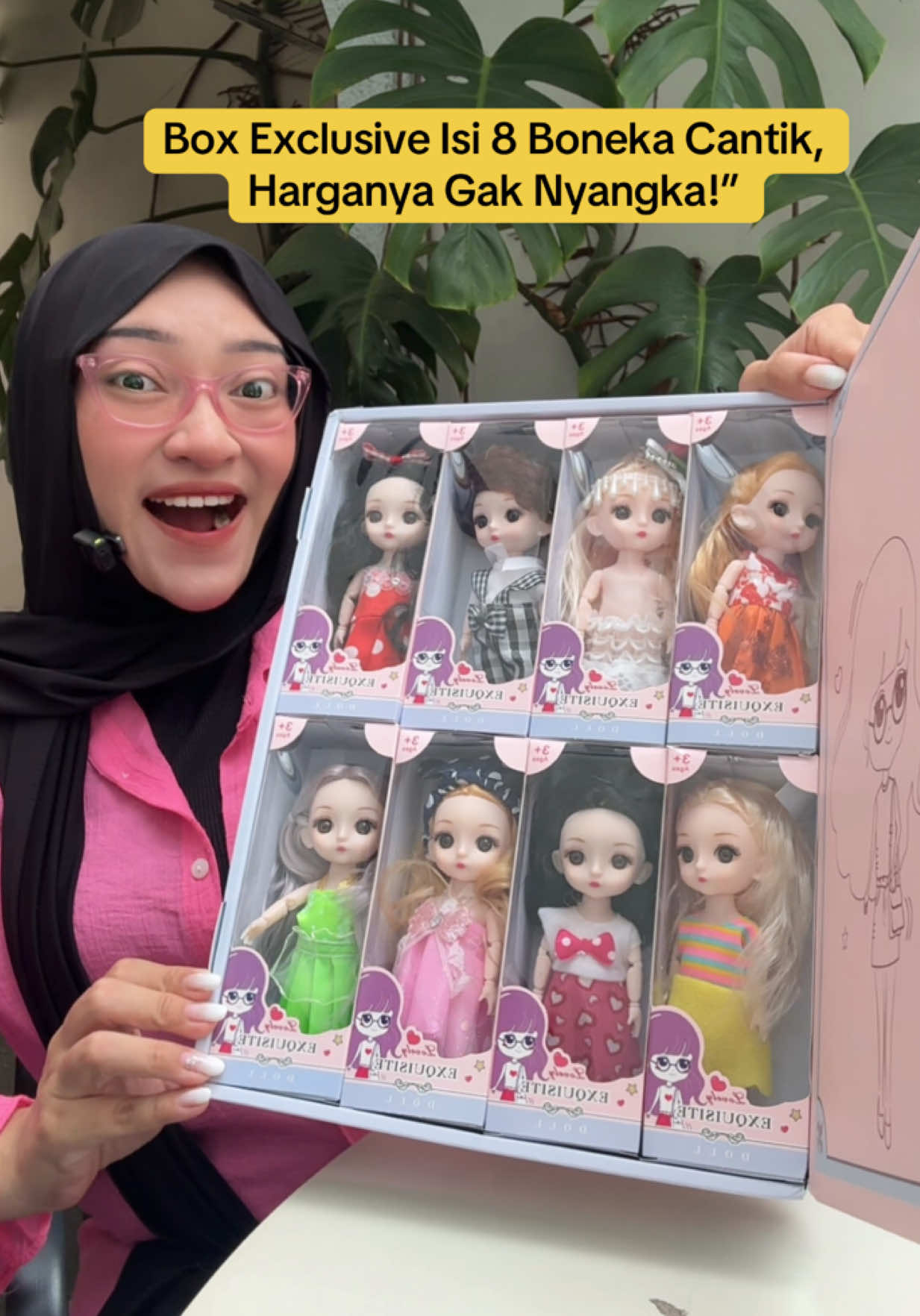 Awalnya mau beliin anak satu boneka aja… eh ternyata nemu box exclusive isi 8 boneka cantik-cantik, modelnya beda semua! 😍 Anak langsung happy banget bisa ganti-ganti mainan tiap hari. Yang bikin lega, harganya murah kebangetan. Jadi, bisa bikin anak seneng tanpa bikin dompet nangis 🥰”. . #bonekaviral #mainananak #p#promoguncang1010g#gajiansale#ModalKontenDoang  