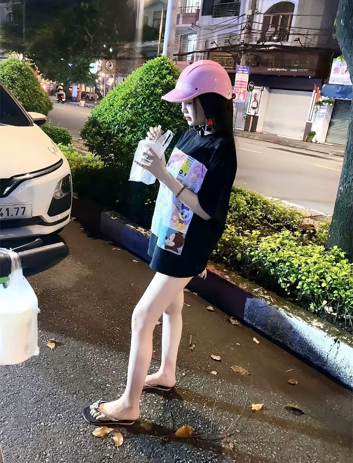 Con người tương tự như đồng tiền , sẽ có tờ giả tờ thật , tờ rách , tờ lành . Tiền thật giả còn có máy soi , lòng người thật giả lấy gì soi 