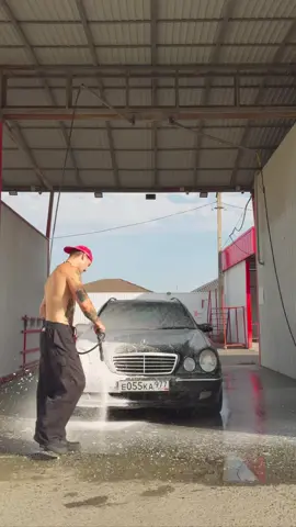 Открыл для себя кайф автопутешествий — полная свобода и дорога под колёсами. Выбирал себе не просто машину, а настоящего напарника, с характером. Теперь у меня колёса, которые везут туда, куда зовёт душа. Хочешь так же? Ищи хорошие машины с пробегом на Авто.ру!