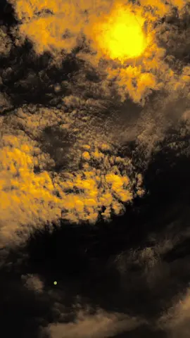 مهما كنا جيدين، فلن نبدو مثاليين أبدًا في عيون البشر. sebaik apapun kita. kita tidak akan pernah terlihat sempurna di mata manusia.