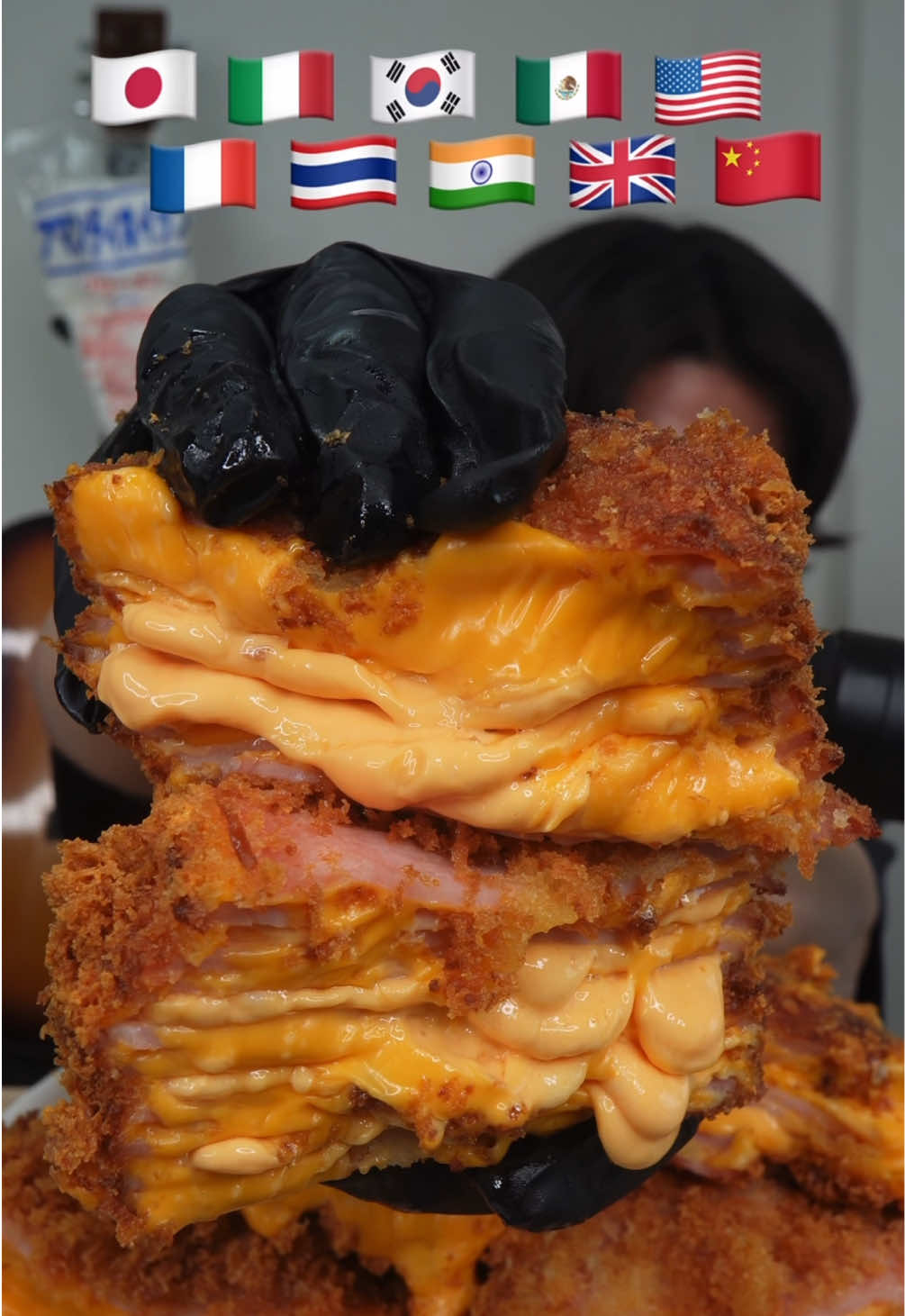 チーズハムカツ食べたらチーズとハムを揚げた味がしました#飯テロ #大食い #mukbang #asmr #food 