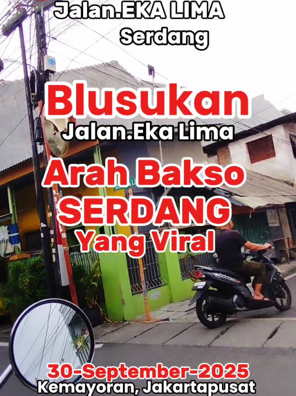 kangen jalanya pasti kangen  rotinya pas di samping jalan eka lima , , Jalan eka lima ini, depanya jalan besar Taruna Raya ,Yaah Guuys , Terkenal dengan penjual roti TWIN , DAN ada satu lagi nh Bakso yang Viral di Serdang, BAKSO SERDANG , masuk gang yah guuys , Blusukan,Patokanya Masuk dari jalan Taruna Raya ,ketemu jalan Eka lima , nga jauh dari situ lokasi bakso Serdang , Lebih dekat dari pasar Serdang yaah guuys kalau arah dari pasar Serdang , Semoga video ini bermanfaat , Reel asli video di ambil sore , 30-September-2025#infojakarta#baksoserdang#baksoviral#serdang#motovlog 