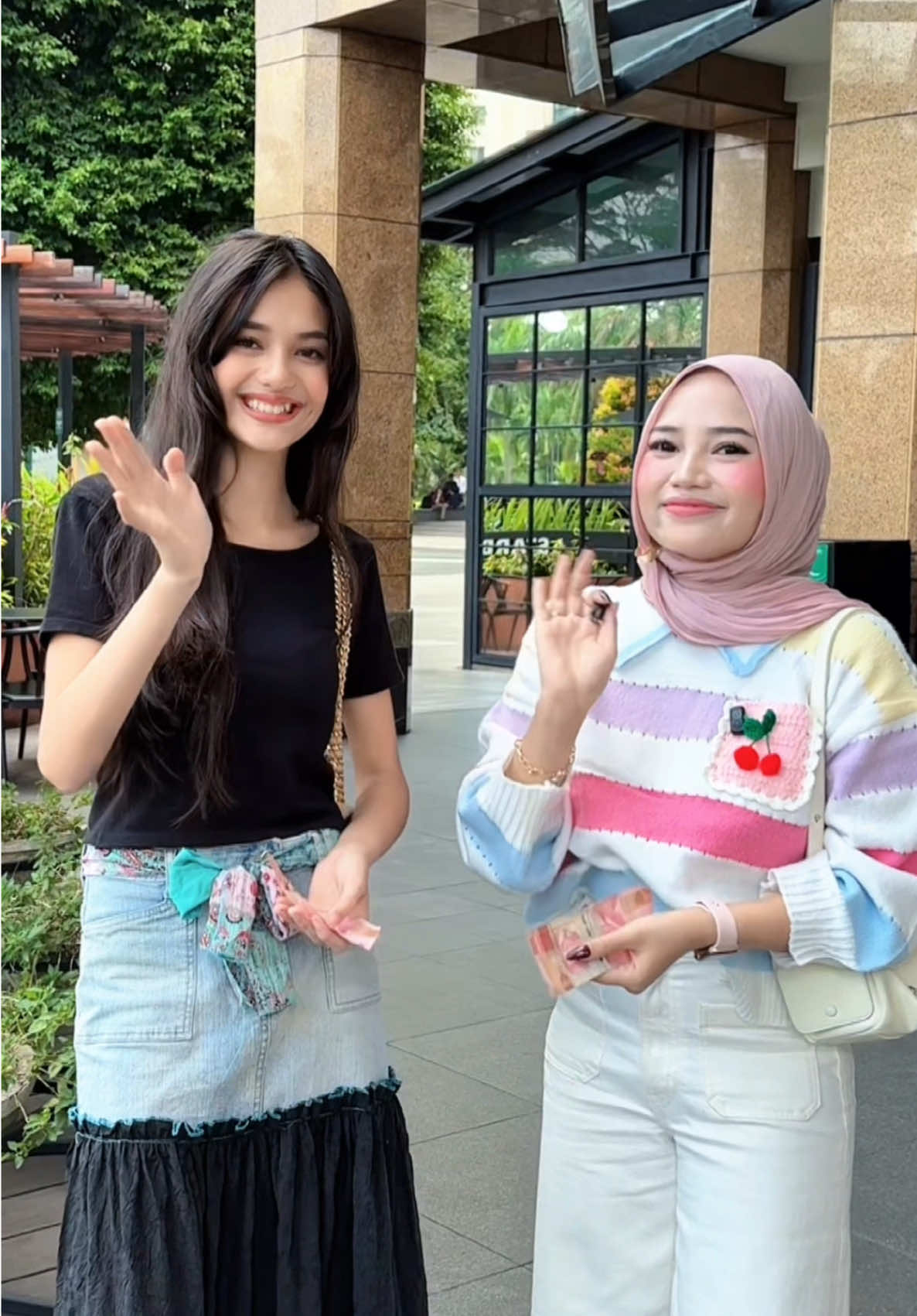cantik & manis sekalii kak kayla @kayy 😍😍 #indahfh #spillskincare #skincare #indahfadhella #streetinterview 