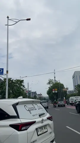 langit jakarta siang ini🔥🔥#latihanhuttni #tniindonesia🇮🇩 