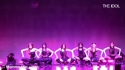 izna - Mamma Mia @Comeback Showcase Stage #izna #이즈나 #mammamia #showcase 