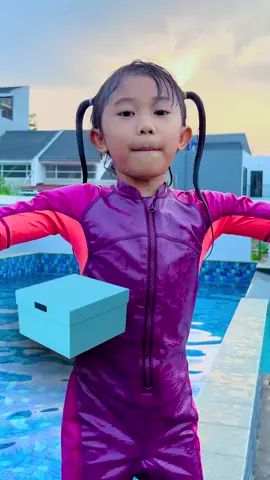Aletha bisa mengambang di air #alethaabew 