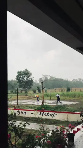 Tentang kau dan hujan kala itu🌧#hujan #