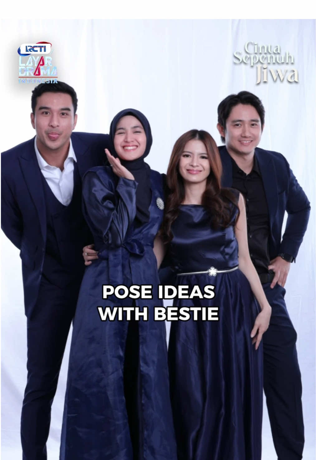 Ide pose buat kamu yang besti-an berempat nih 😍 Ayo tag bestie kamu yang mau diajakin foto kayak gini! 🤩🫵🏻🫶🏻 Saksikan terus Cinta Sepenuh Jiwa setiap hari pukul 19.30 WIB hanya di RCTI Bermasalah dengan siaran @officialrcti ditempat kamu?  Silahkan cek link berikut ya  ⬇️⬇️⬇️ https://bit.ly/LayananSolusiDigital #cintasepenuhjiwa #layardramateroke #dramaseriesterbaik #cutsyifa 